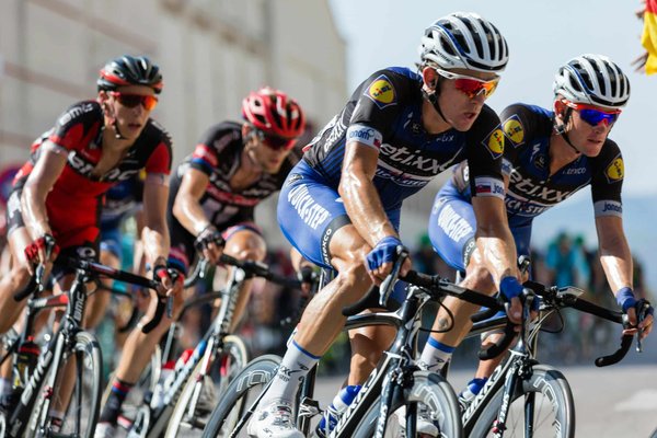 Comment intégrer des séances de Spinning dans un programme d'entraînement cycliste extérieur ?